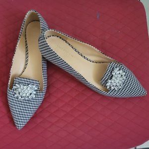 Women's dress shoes